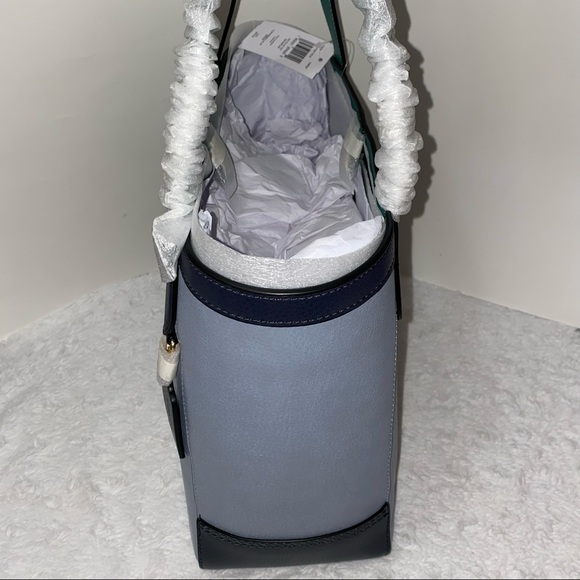 Coach Tote In Colorblock With Horse And Carriage NWT - Picture 3 of 10